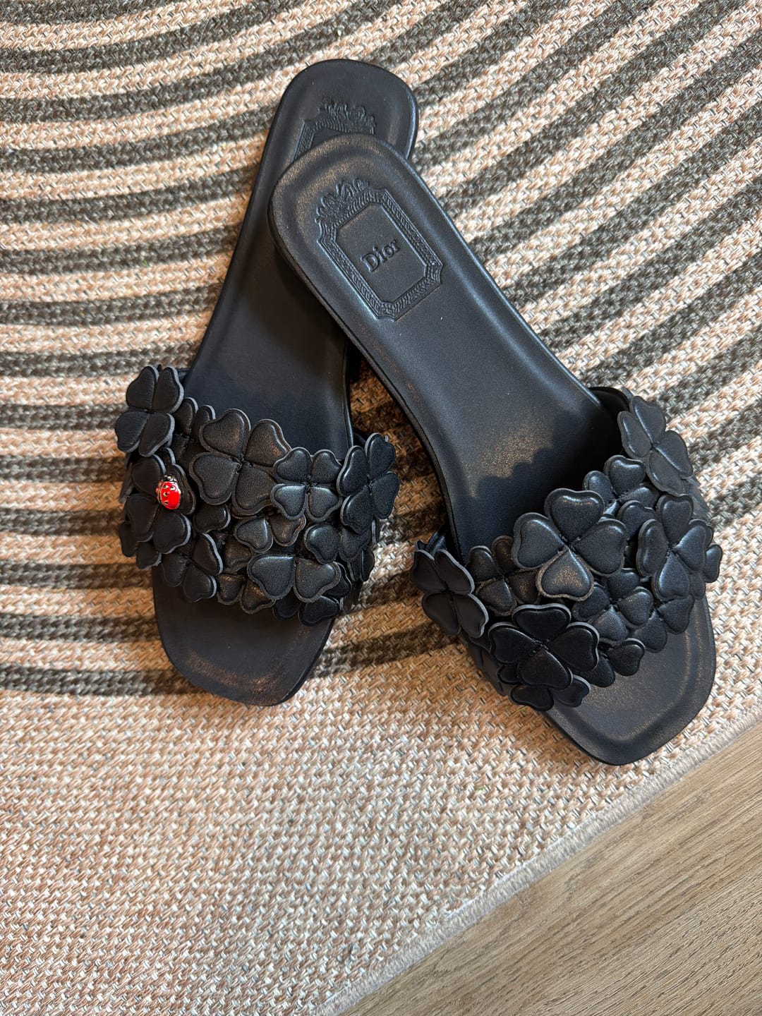 Customer photo review of CD 26s Floral Flat Slippers Genuine Leather