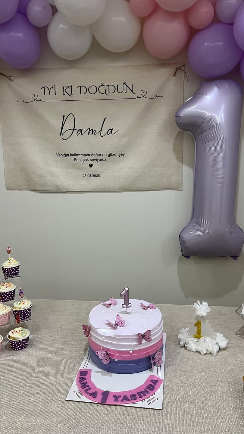 Customer photo review of Kişiselleştirilebilir Doğum Günü Örtüsü (#106)