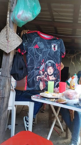 Customer photo review of Camiseta del Cuervo del Silencio