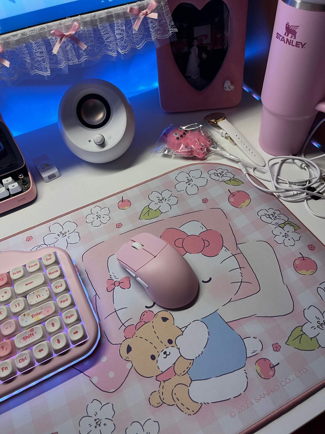 Customer photo review of Lamzu Atlantis Mini [Champion Edition] Wireless Mouse