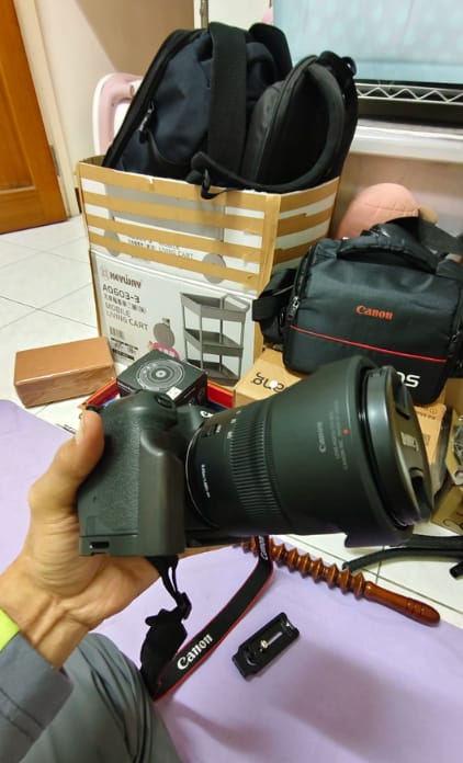 Customer photo review of Canon R8 Grip Wood EOS R8 Handgrip