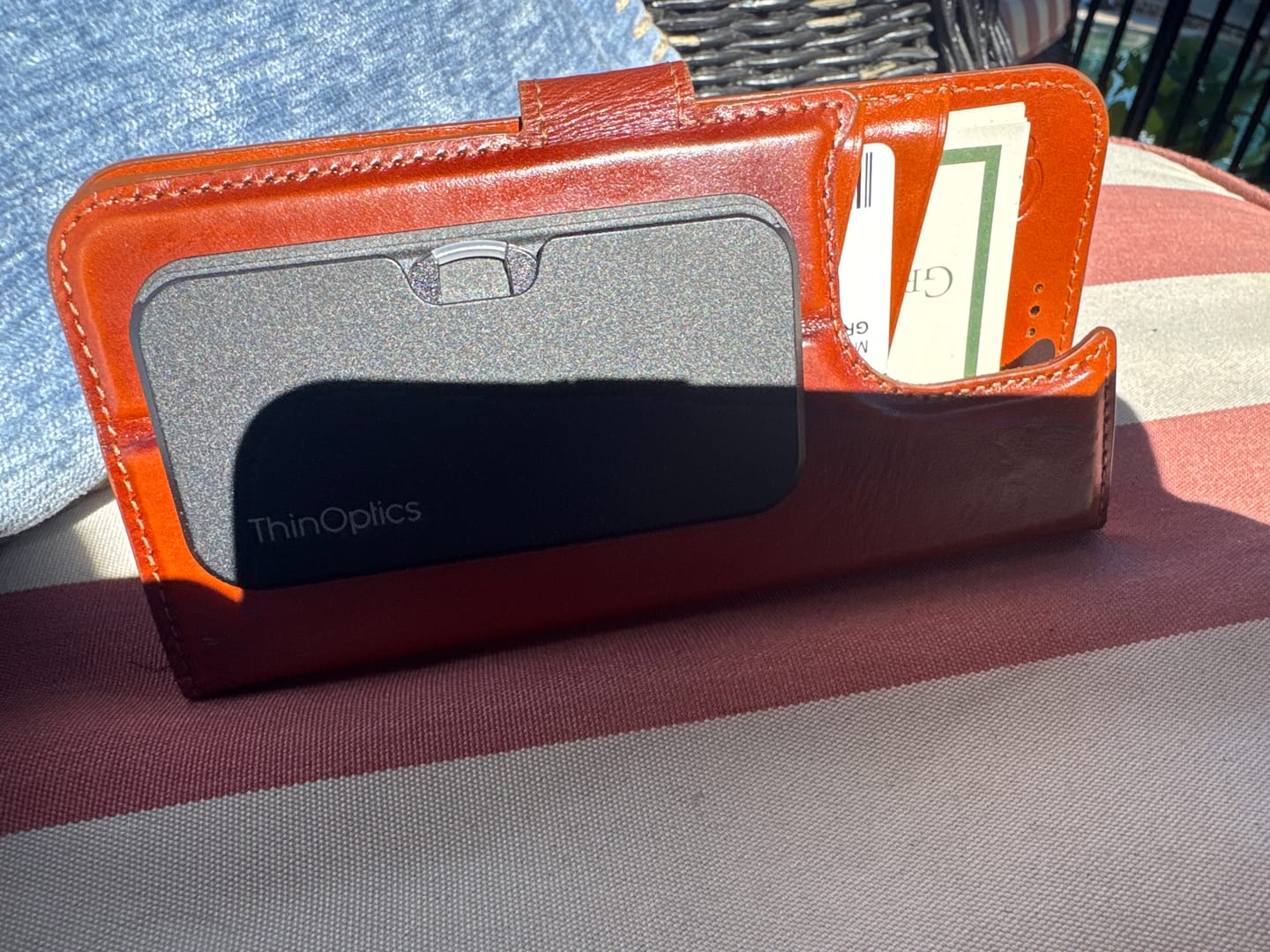 Customer photo review of Readers + Black Universal Pod