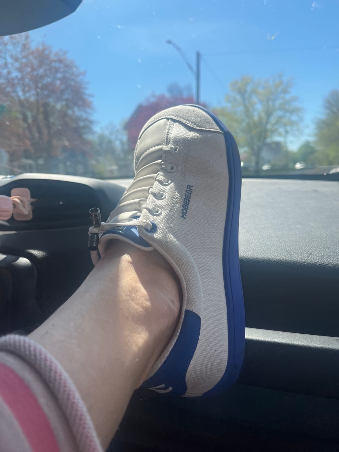 Customer photo review of Sedge - Wide Toe Sneakers