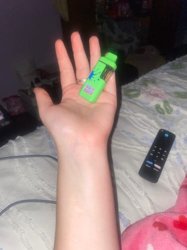 Customer photo review of BLUE RASPBERRY 1.5ML VAPE