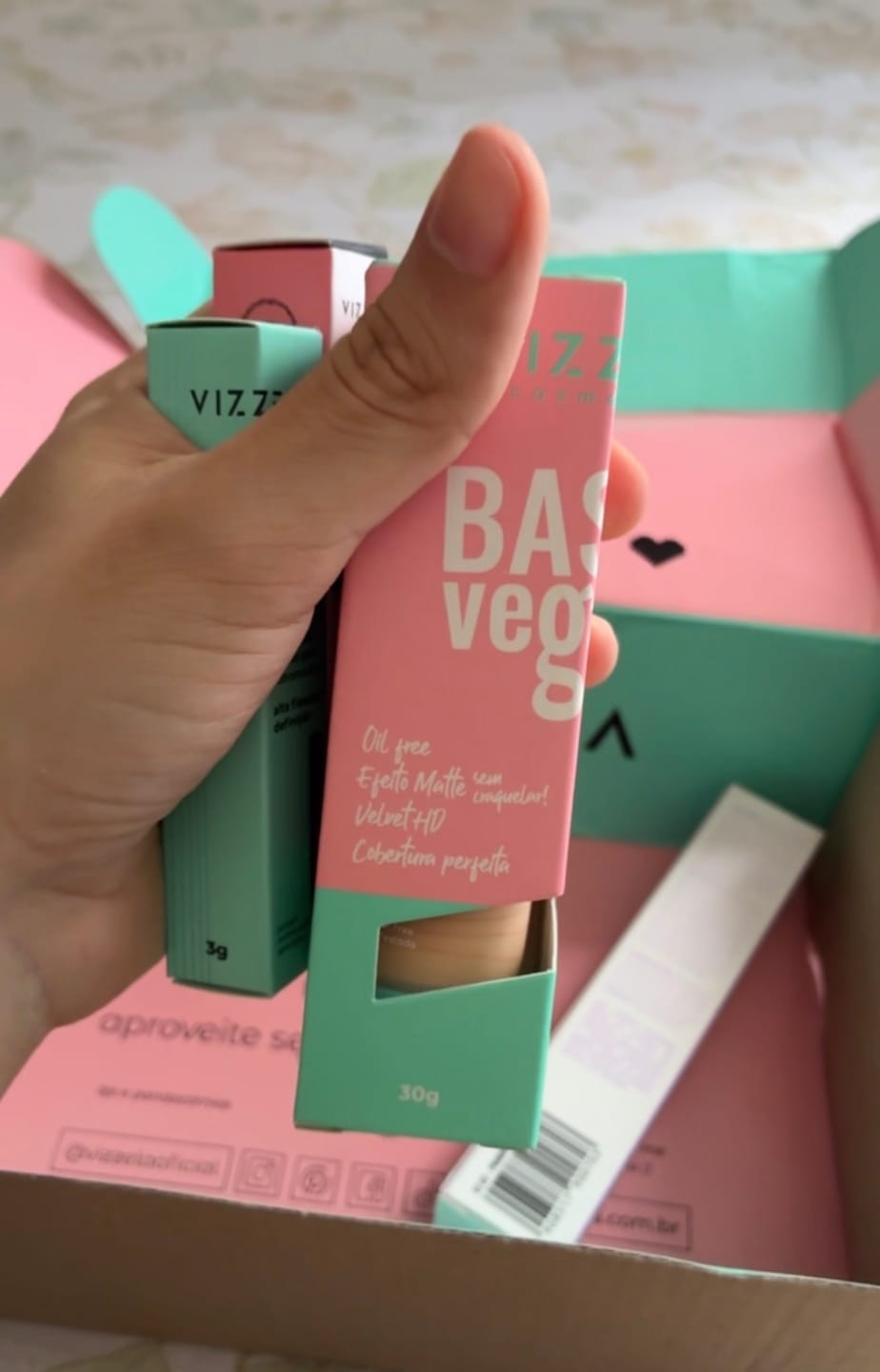 Customer photo review of Base Líquida Matte - Vizzela