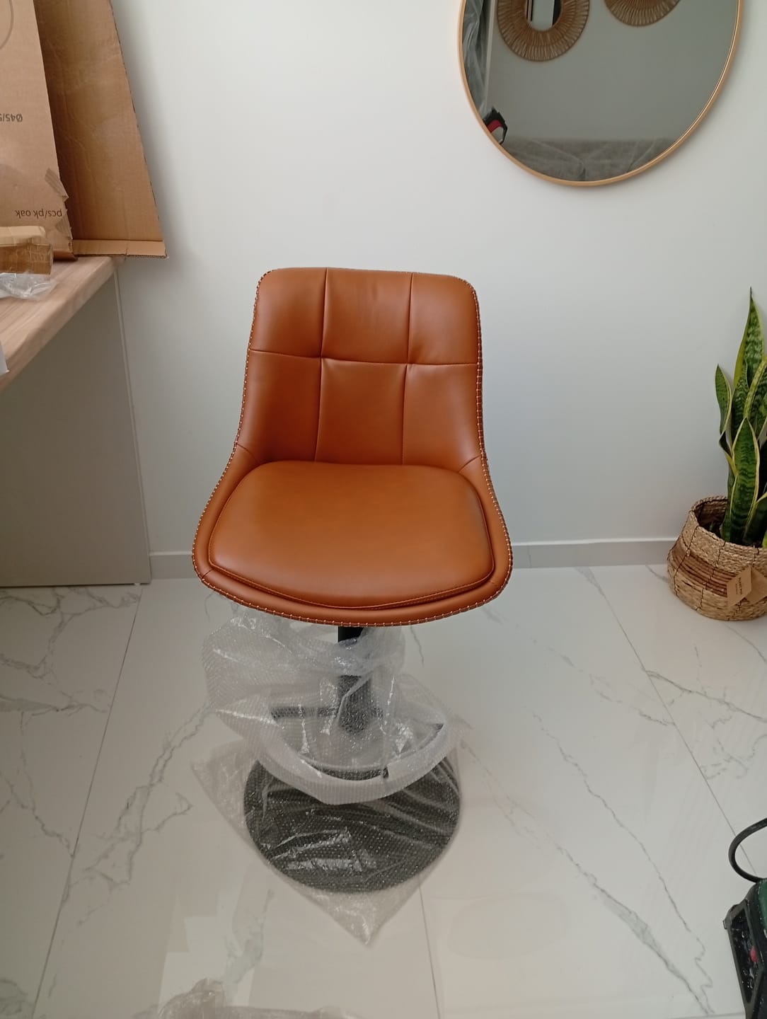Customer photo review of Σκαμπό για Πάσο Κουζίνας Σετ 2 τμχ EKHO Ρυθμιζόμενο Ύψος 63-84 εκ με Μεγάλη Σταθερή Βάση Διάφορα Χρώματα LJ-B095K01