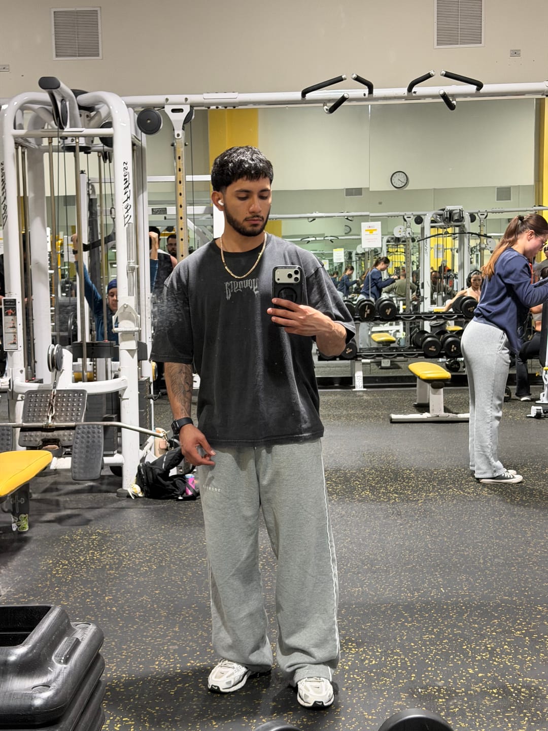 Customer photo review of 4135 - YLA x Axel - Spartan Tees