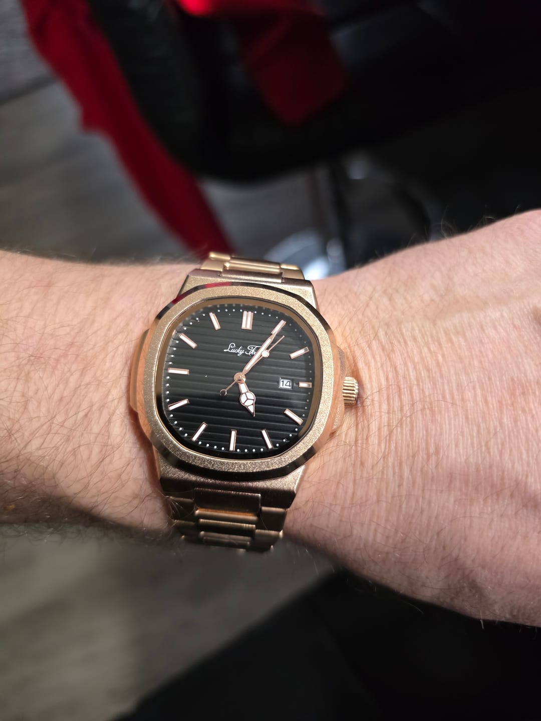 Customer photo review of Lucky Fours® Wraith
