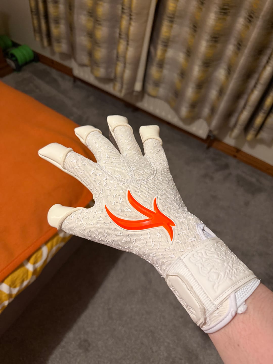 Customer photo review of *PRE-ORDER* VOS Match Tenax - White/Surge Orange