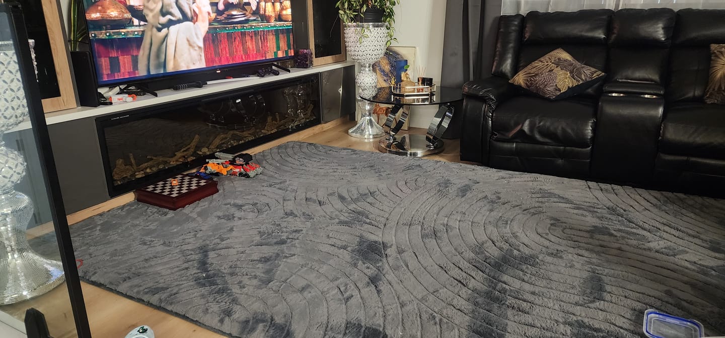 Customer photo review of Deluxe Shaggy Relax Mat - 35mm Memory Foam Base