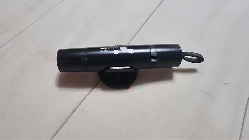 Customer photo review of Car Emergency Window Breaker & Seat Belt Cutter Tool