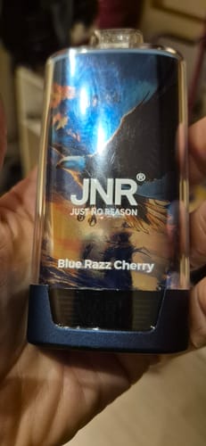 Customer photo review of JNR - Falcon Pro - 28000 Bouffées - 2% de nicotine - Puff Jetable / Vape Disposable