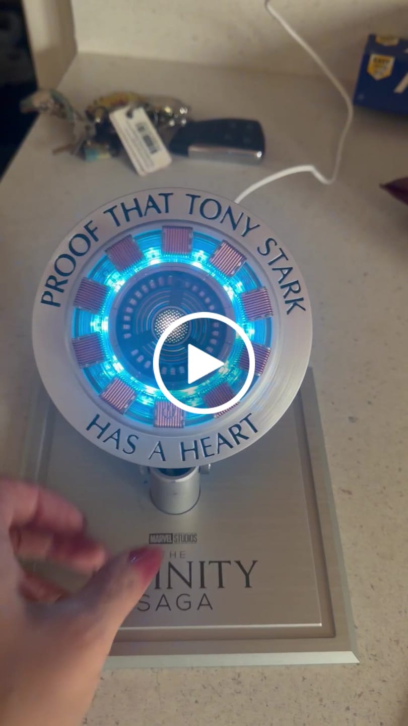 Customer video review of Marvel 1:1 Iron Man Arc Reactor Wireless Charger |  Fast Wireless Charging | Movie Collectible