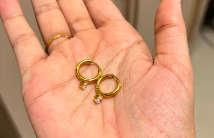 Customer photo review of Classic Textured Hoops