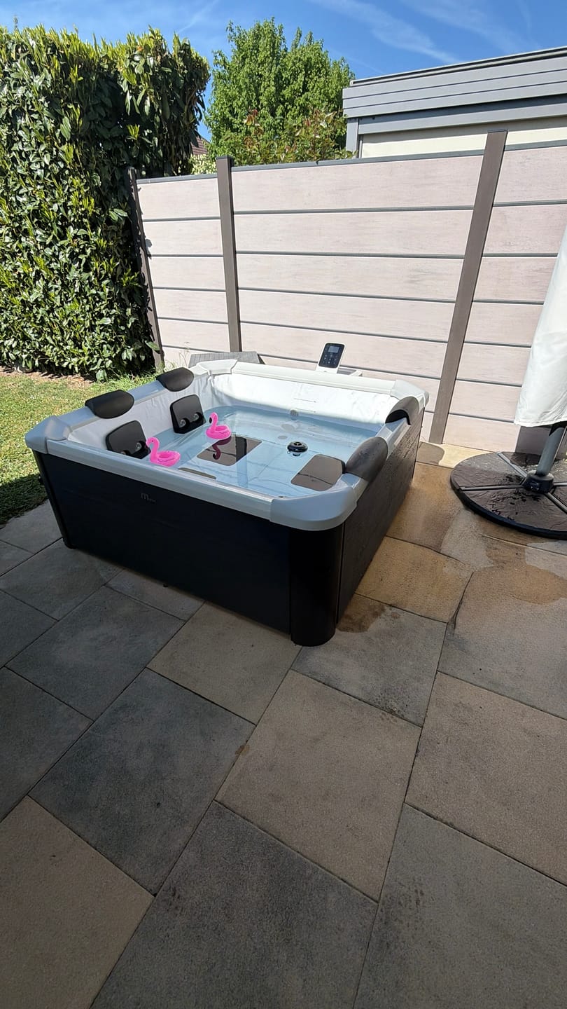 Customer photo review of Mspa Whirlpool Oslo App Steuerung LED 2025 160x160cm
