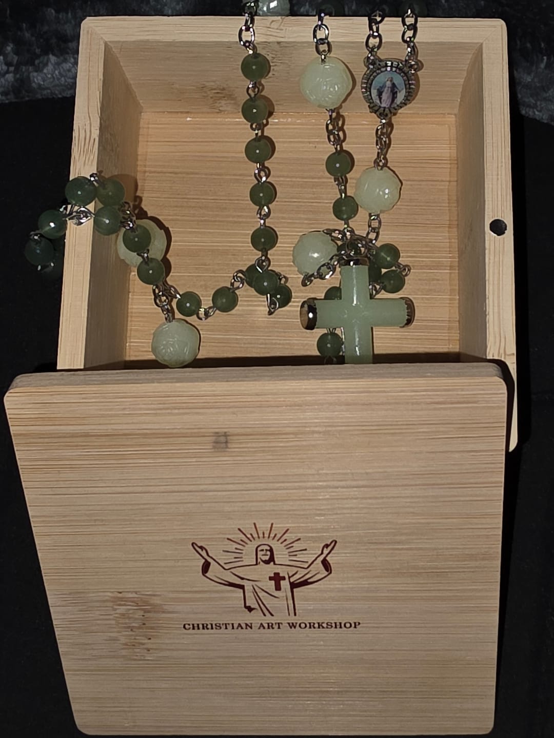 Customer photo review of Christianartworkshop Sacred Rosary Wood Gift Box