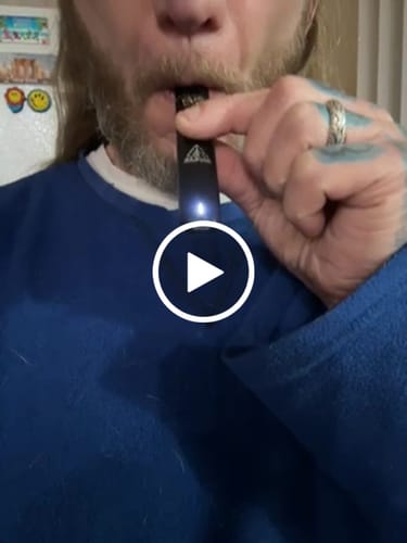 Customer video review of Sour Lemon Haze THC Pod Sativa 1g