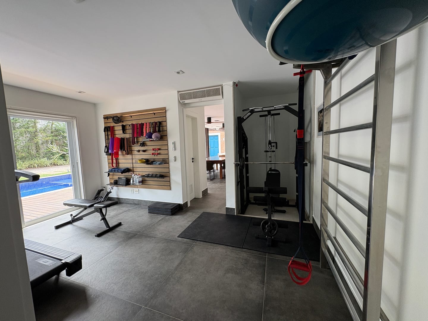 Customer photo review of Kit 1 Estação De Musculação Mega Rack Full Com Polia Móvel Flutuante