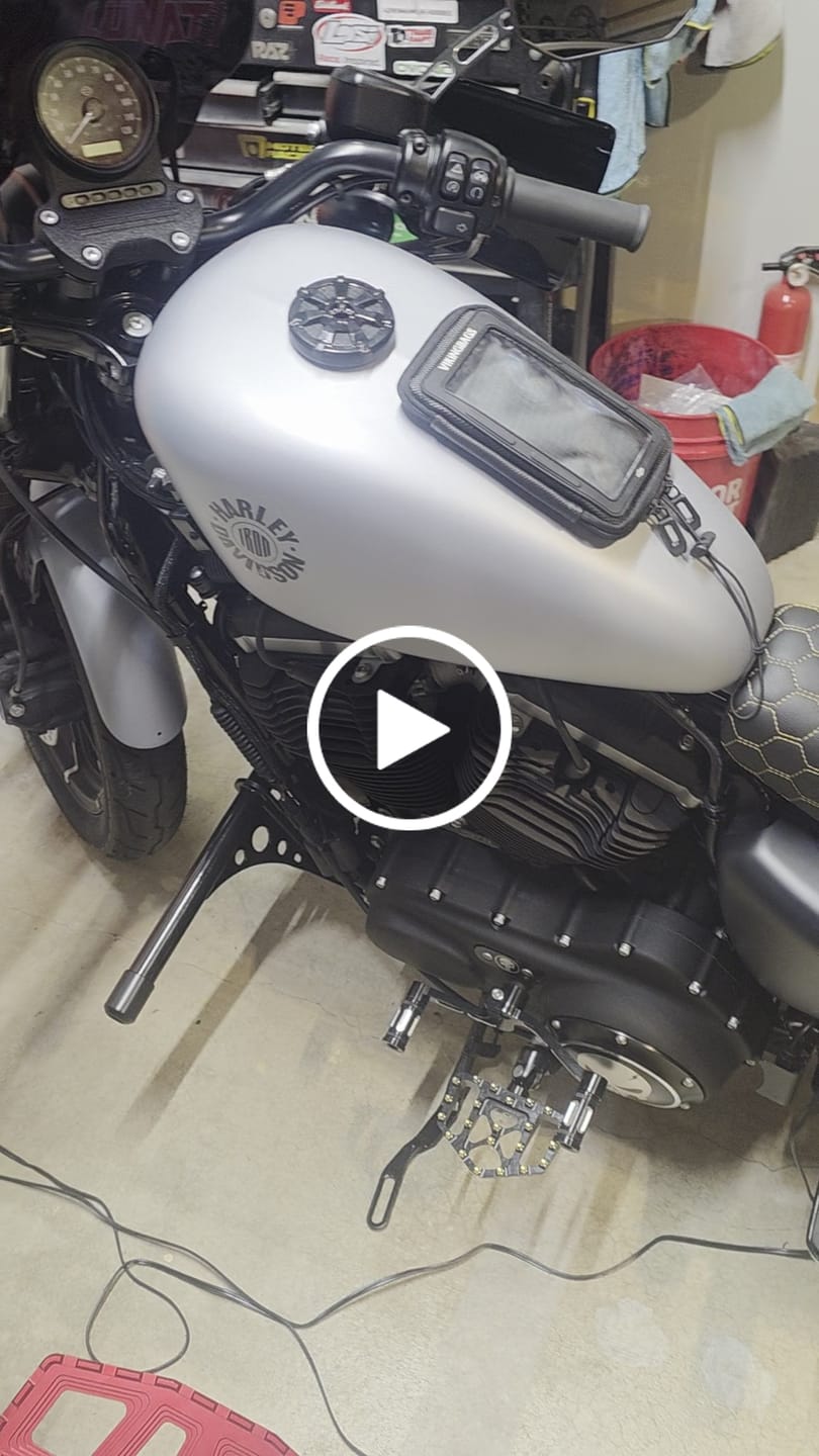 Customer video review of 3L - Crafted Harley Sportster Specific Motorcycle Swing Arm Bag