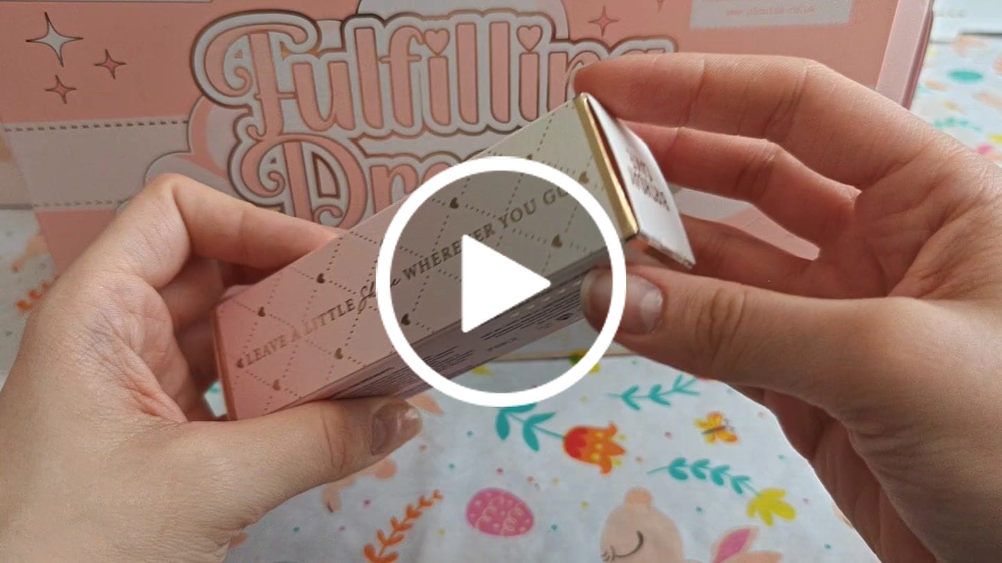 Customer video review of Stay Shining Crown Lip Oil