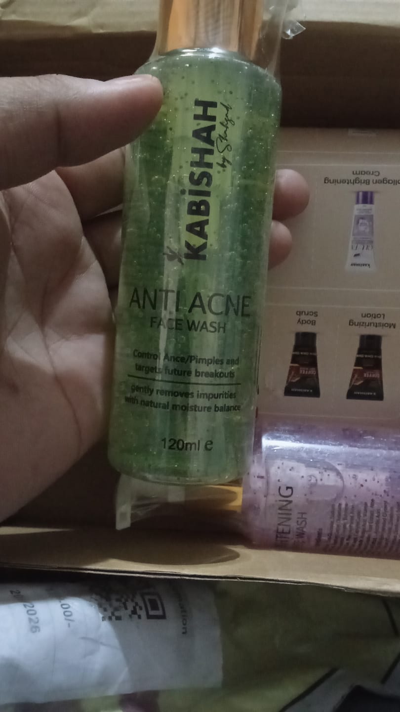 Customer photo review of Face Wash Bundle: Clear & Bright Face Fusion