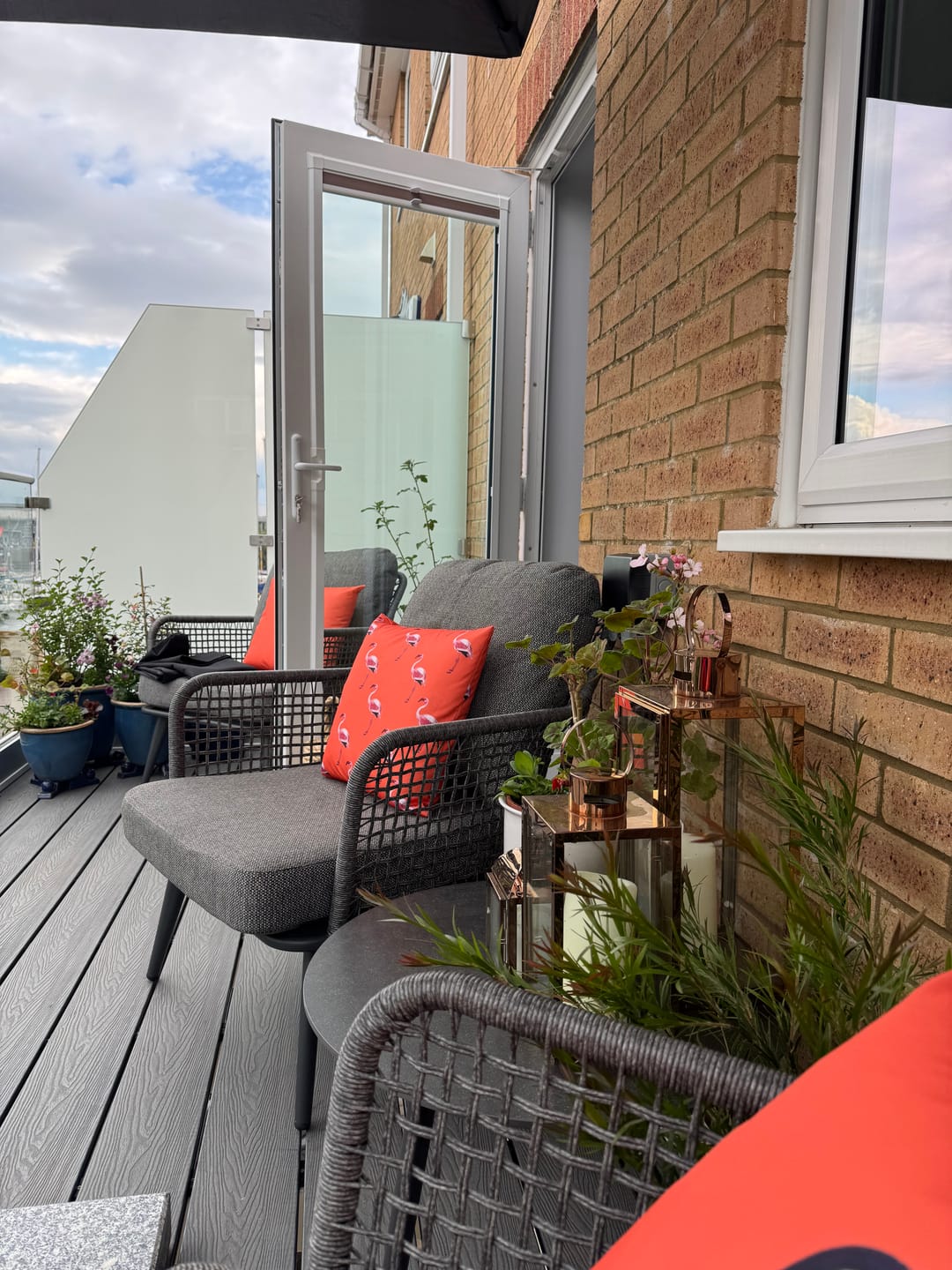 Customer photo review of Outdoor Garden Waterproof Cushion - Toucan