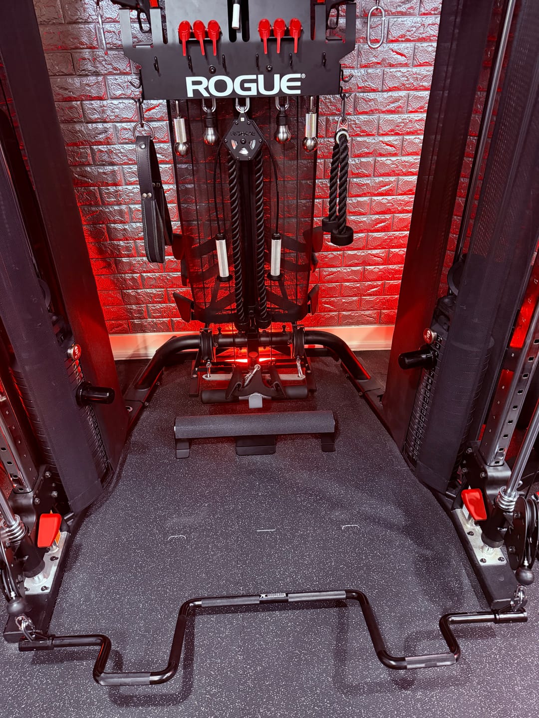 Customer photo review of THE ANDREONI BAR - A revolutionary cable machine attachment.