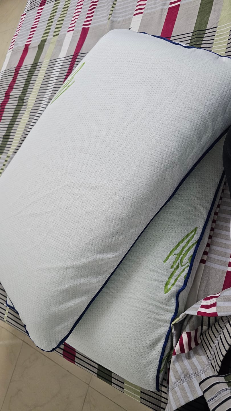 Customer photo review of Flo Adjustable Pillow (Memory Foam)