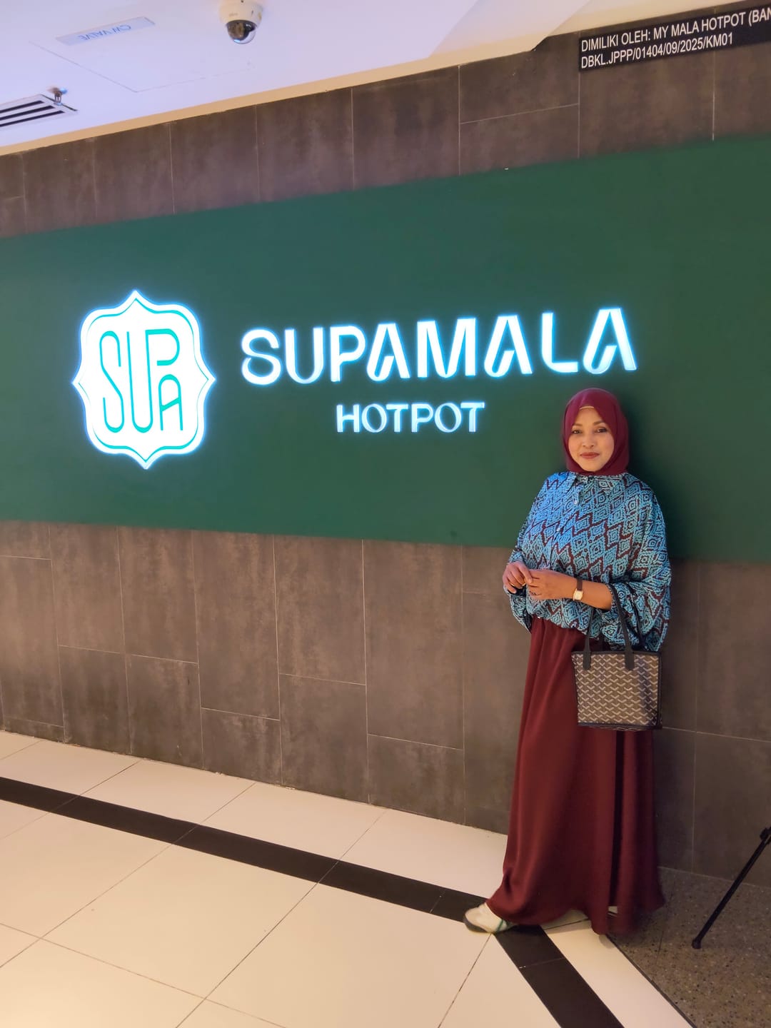 Customer photo review of Raffida Zara Satin Flare Skirt In Maroon
