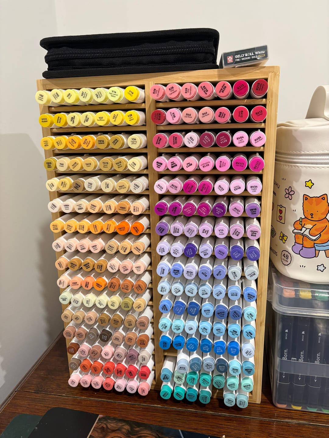 Customer photo review of Ohuhu Honolulu 168 Colors Dual Tips Alcohol Art Markers (New Color Codes)