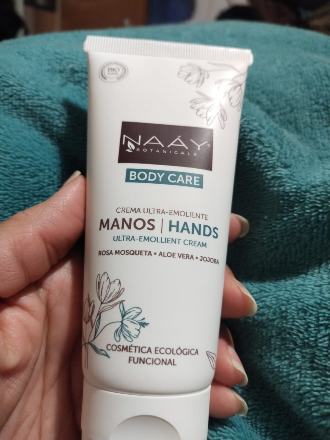 Customer photo review of Crema de manos Ultra-hidratante 100ml