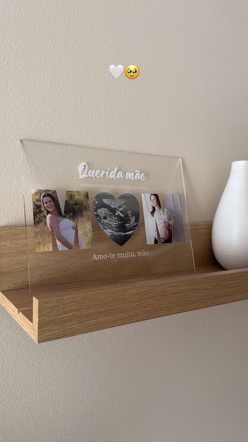Customer photo review of Placa "M-❤️-M" c/ 3 Fotografias - Dia da Mãe
