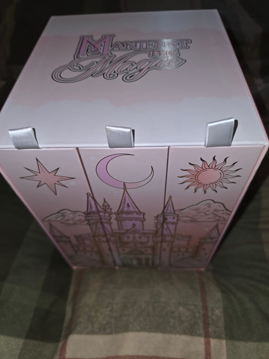 Customer photo review of Manifest The Magic Makeup Set