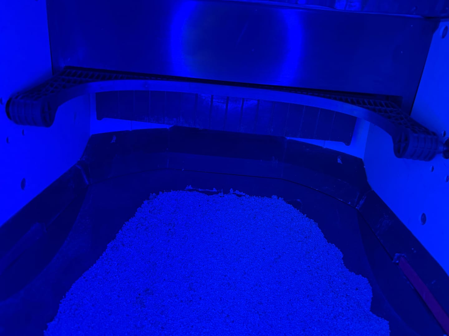 Customer photo review of Rake Rack for ELS PET Spaceship Cat Litter Box