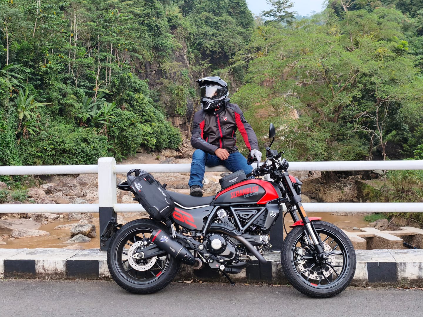 Customer photo review of ADVBags 16 – Rackless Saddle Bags