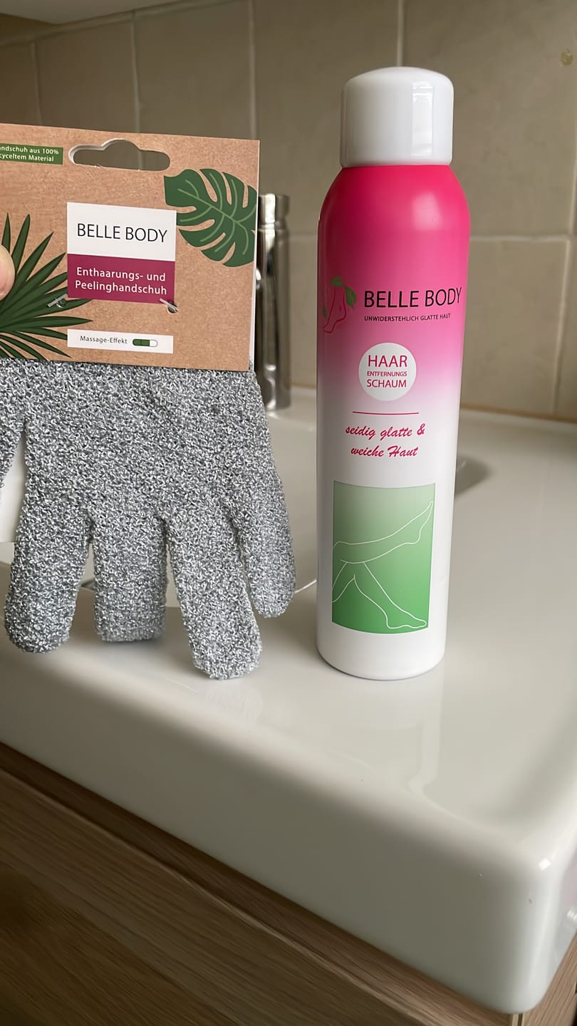 Customer photo review of Enthaarungs- & Peelinghandschuh