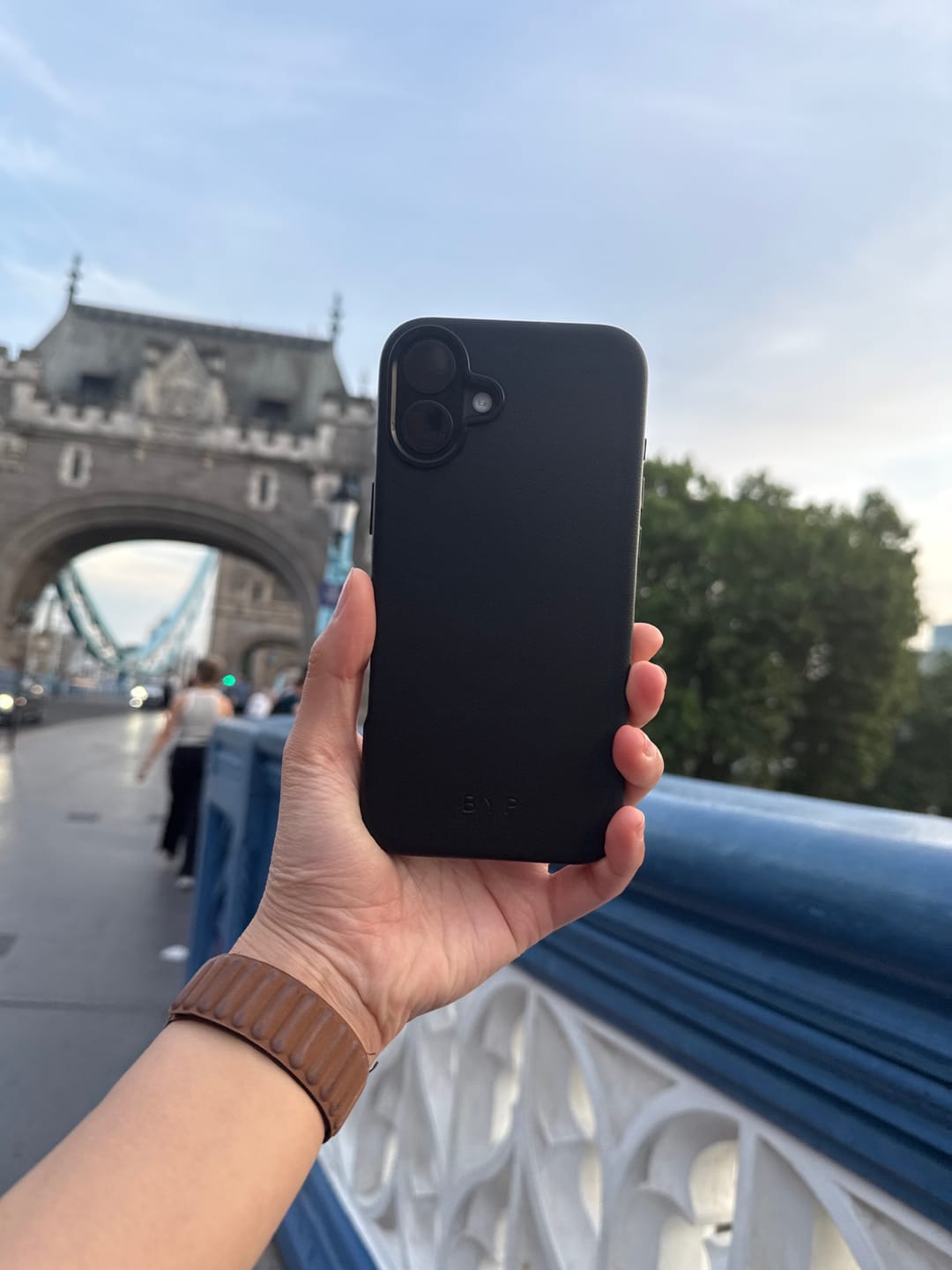 Customer photo review of iPhone 16 Plus Leather Case - MagSafe - Obsidian Black