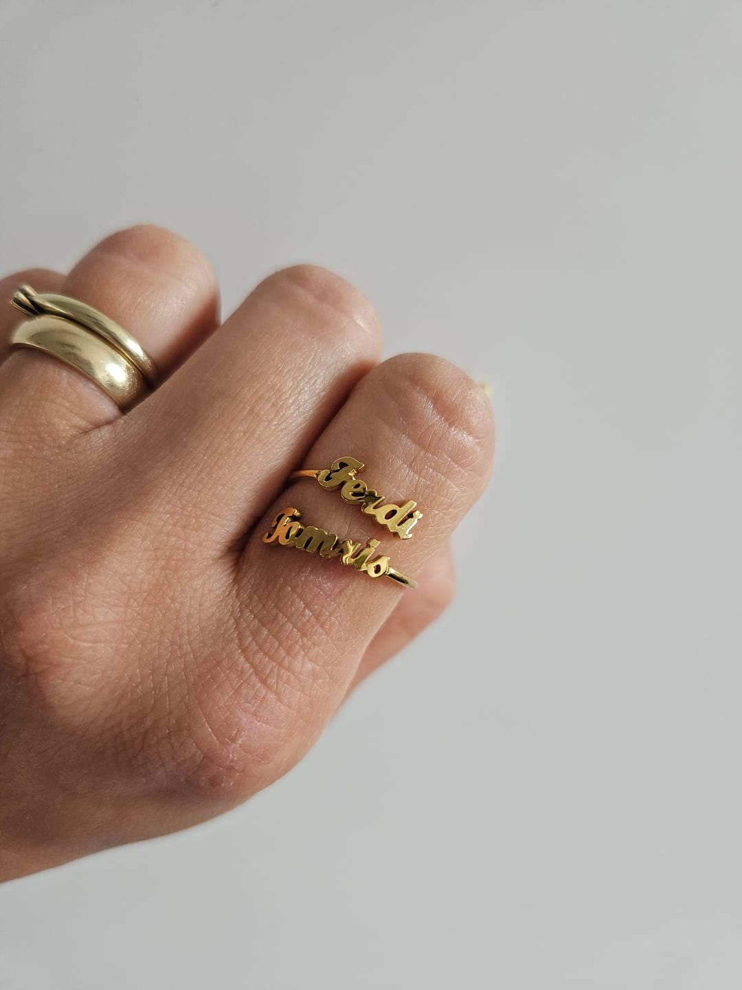 Customer photo review of Ring mit zwei personalisierten Namen
