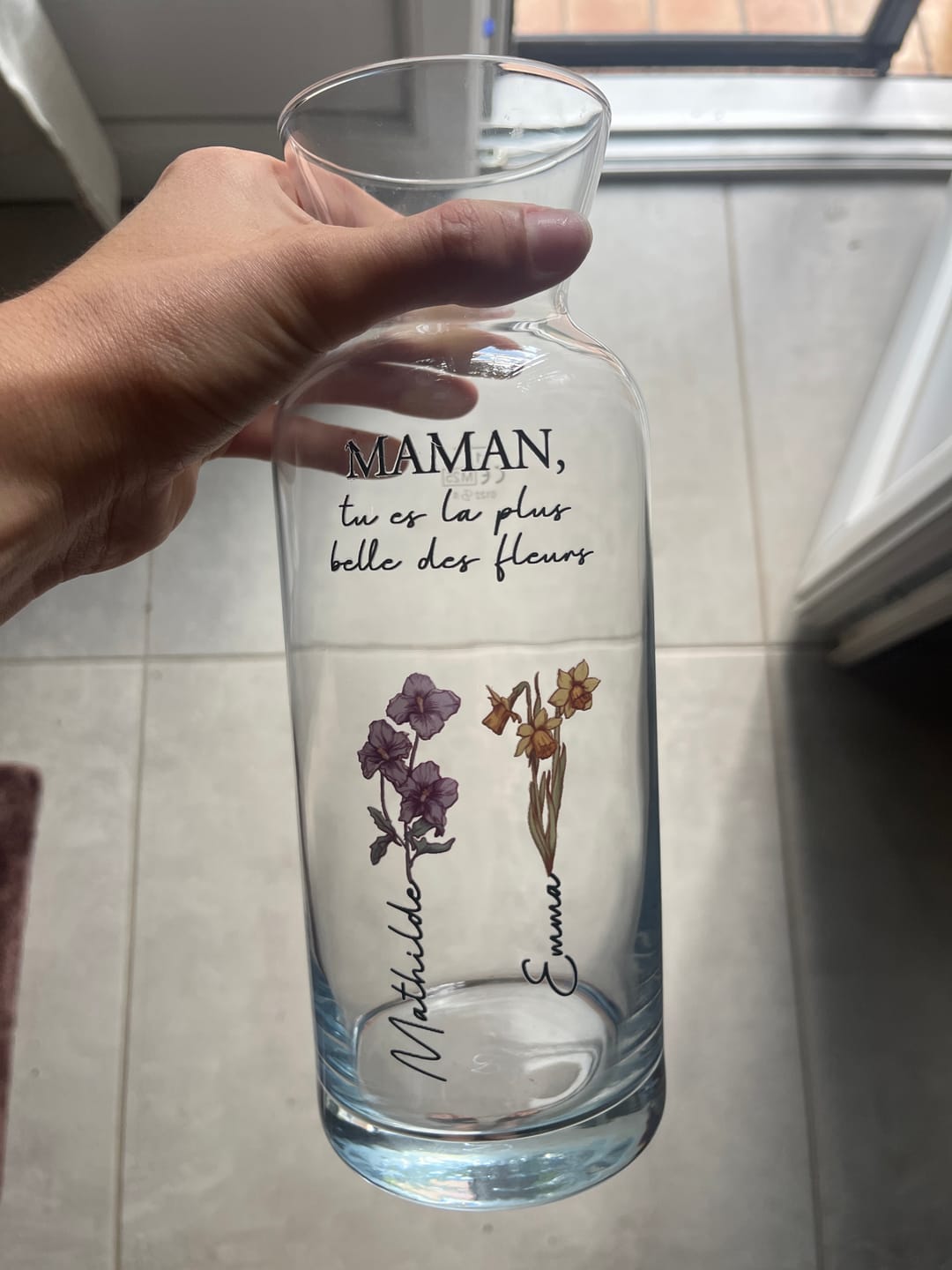 Customer photo review of Toujours en fleur – Vase personnalisé en verre avec fleurs et prénoms pour parents et grands-parents