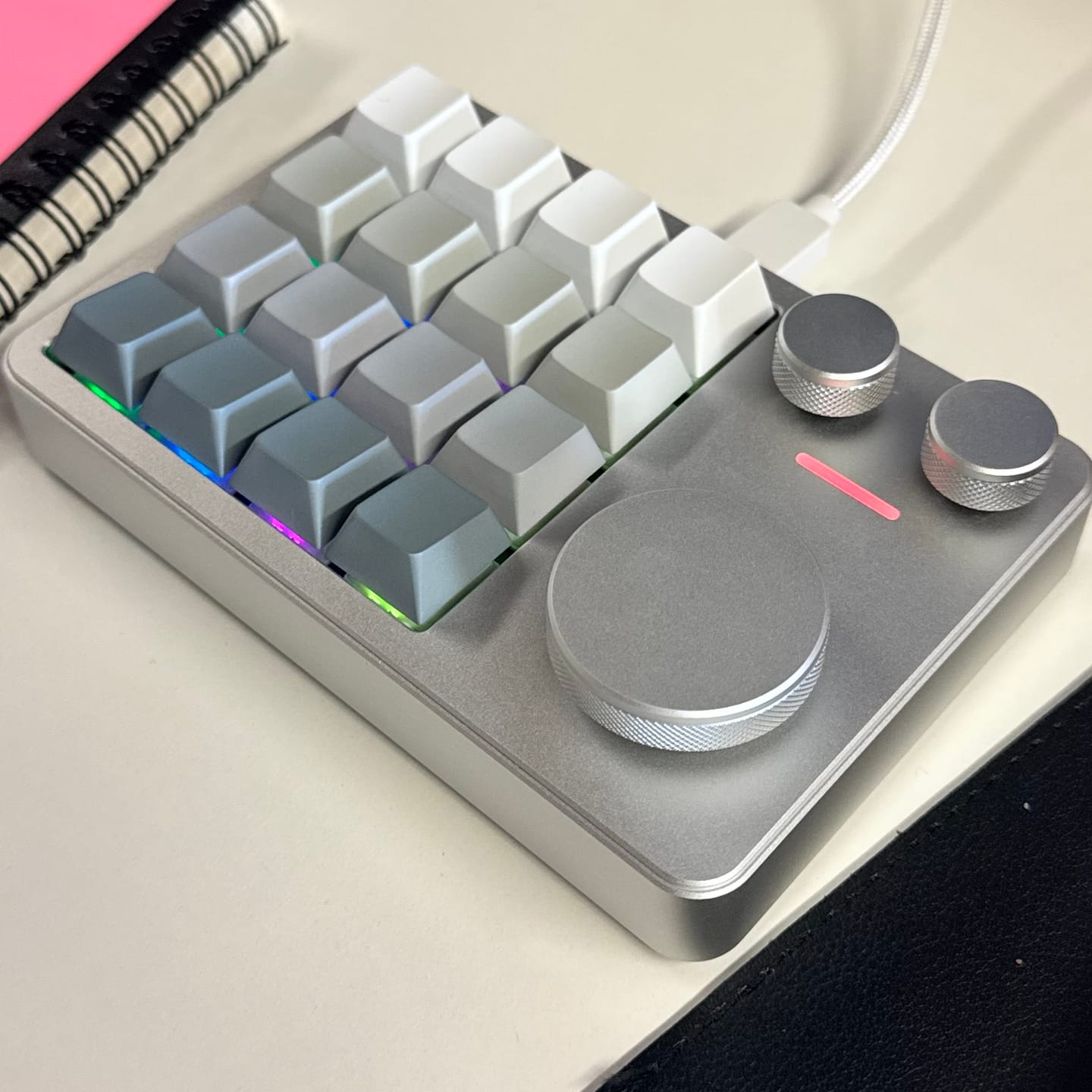 Customer photo review of KiiBOOM Cybrix 16