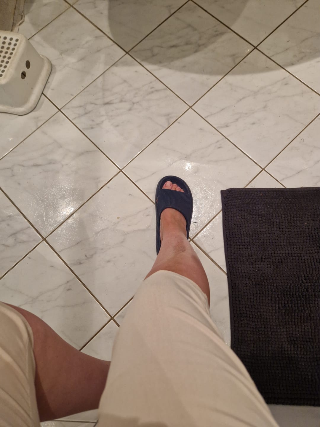 Customer photo review of HappyClogs Strapless