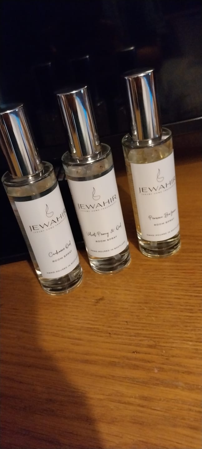 Customer photo review of Cashmere Oud Room Spray