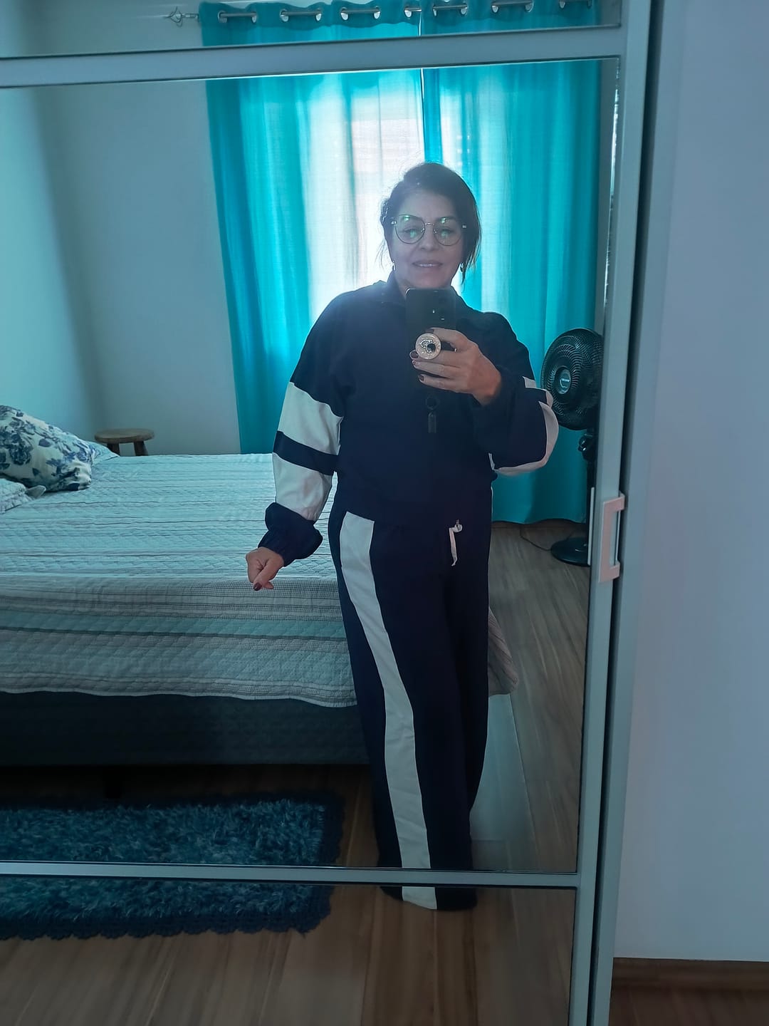 Customer photo review of Conjunto Jaqueta Ampla + Calça com Detalhe Off White, Azul Marinho