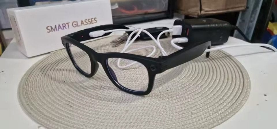 Customer photo review of AI Smart Glasses - Camera 8 MP, Real-Time Translation, Navigation
