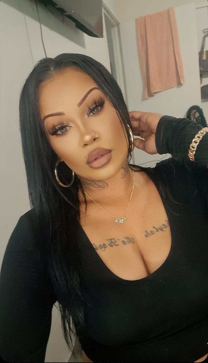 Customer photo review of Ruri Brown Prescription Colored Contact Lenses