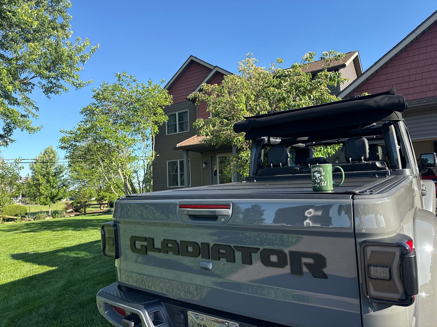 Customer photo review of Jeep "GLADIATOR" Tailgate Emblem -  Two Color Stacked