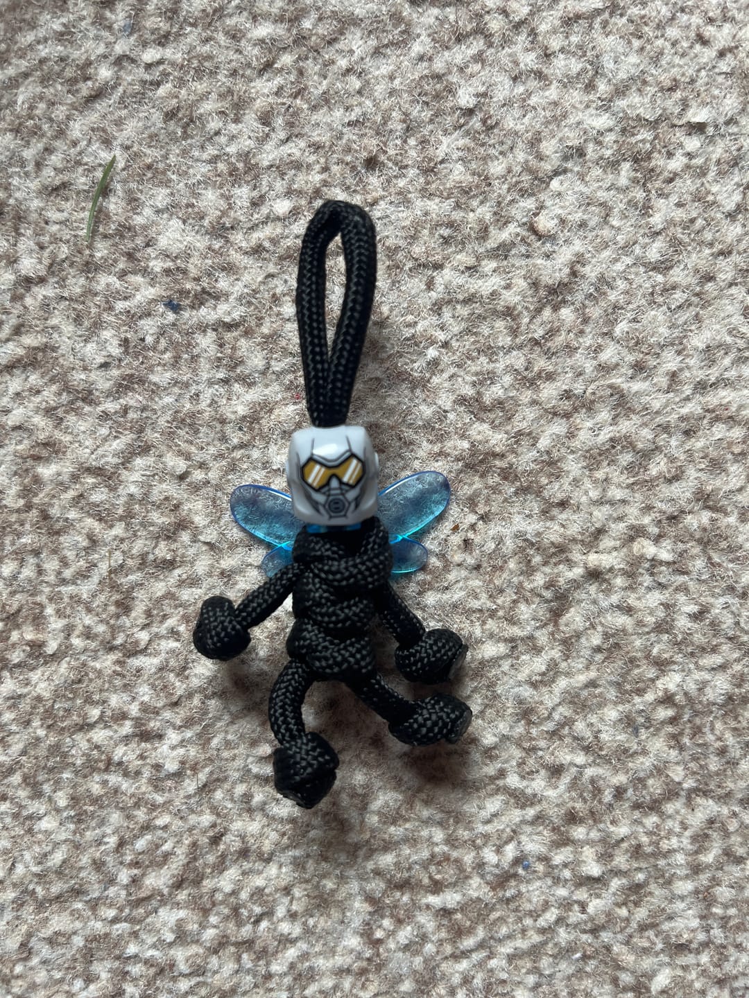Customer photo review of The Wasp Paracord Buddy Keychain