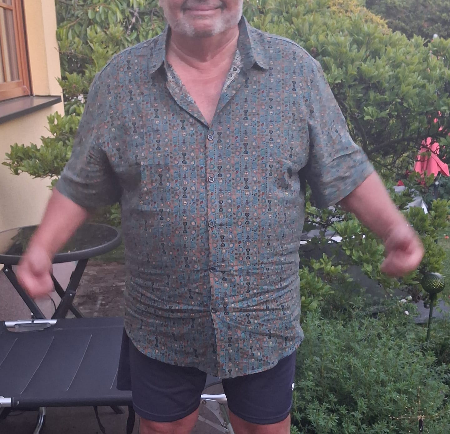 Customer photo review of Men's Vintage Paisley Print 70s Button Up Green Boho Retro Tribal Short Sleeve Shirt