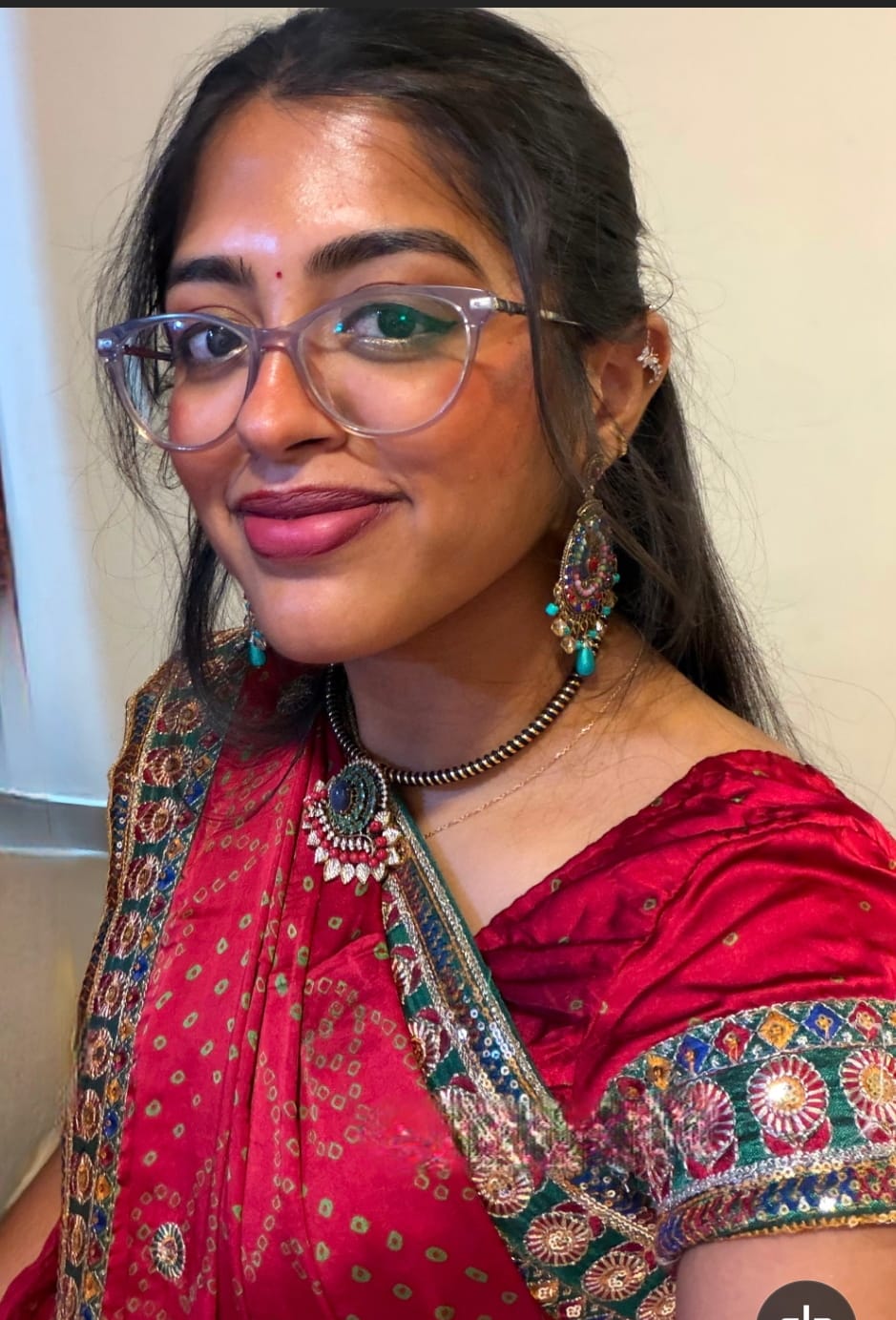 Customer photo review of Matte Eyeliner (Smudge-Proof | Matte Finish | All-Day Hold)