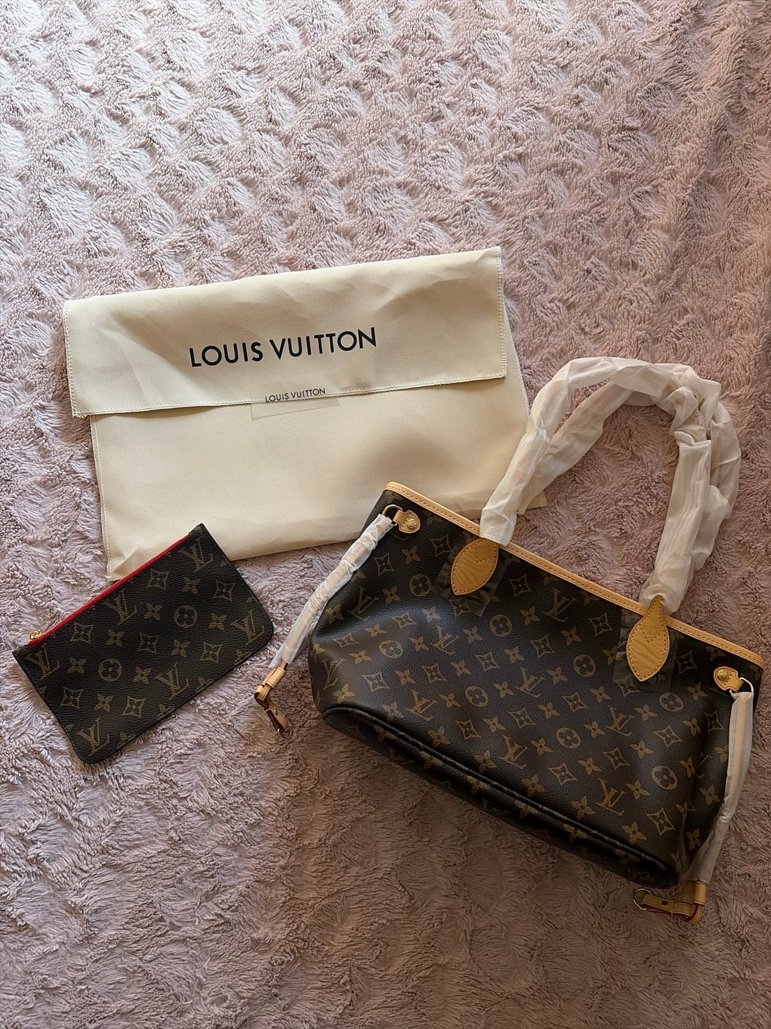 Customer photo review of Louis Vuitton Tote Leather Bag